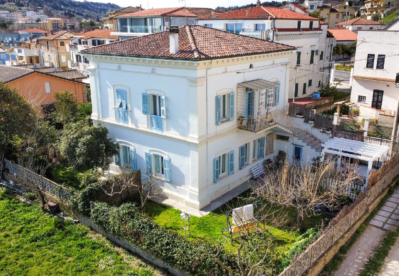Appartamento a Marina di San Vito - Villa Gelsomini
