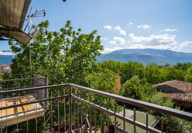 Apartment in San Demetrio ne´ Vestini - Casa Orchidea